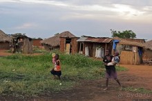 Деревня Rwamahungu. Так живет 70% населения Уганды