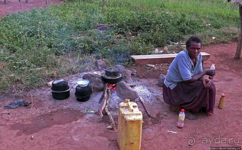 Деревня Rwamahungu. Так живет 70% населения Уганды