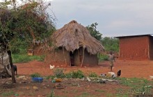 Деревня Rwamahungu. Так живет 70% населения Уганды