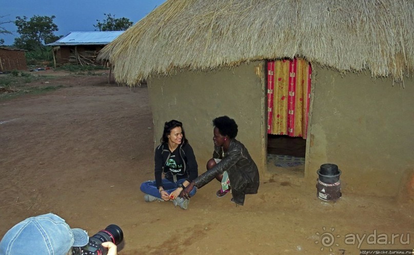 Деревня Rwamahungu. Так живет 70% населения Уганды