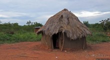 Деревня Rwamahungu. Так живет 70% населения Уганды