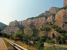 Лакатник — такой прекрасный, такой обманчивый