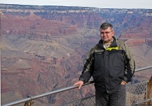 Гранд — потому что ну очень большой