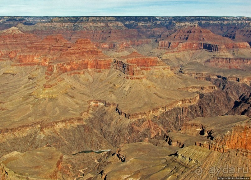 Гранд — потому что ну очень большой