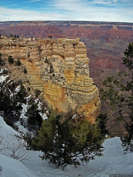 Гранд — потому что ну очень большой