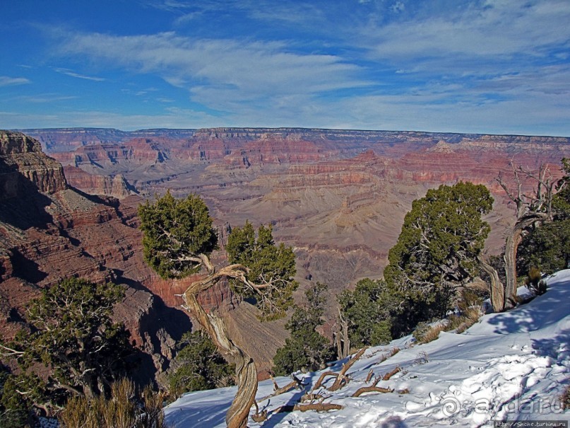 Гранд — потому что ну очень большой