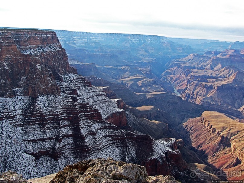 Гранд — потому что ну очень большой