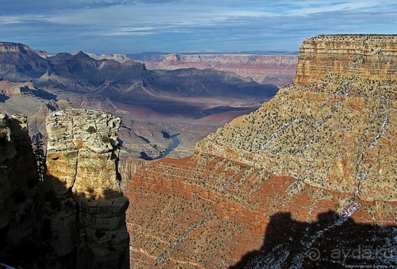 Гранд — потому что ну очень большой