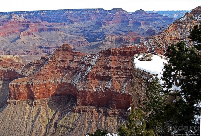 Гранд — потому что ну очень большой