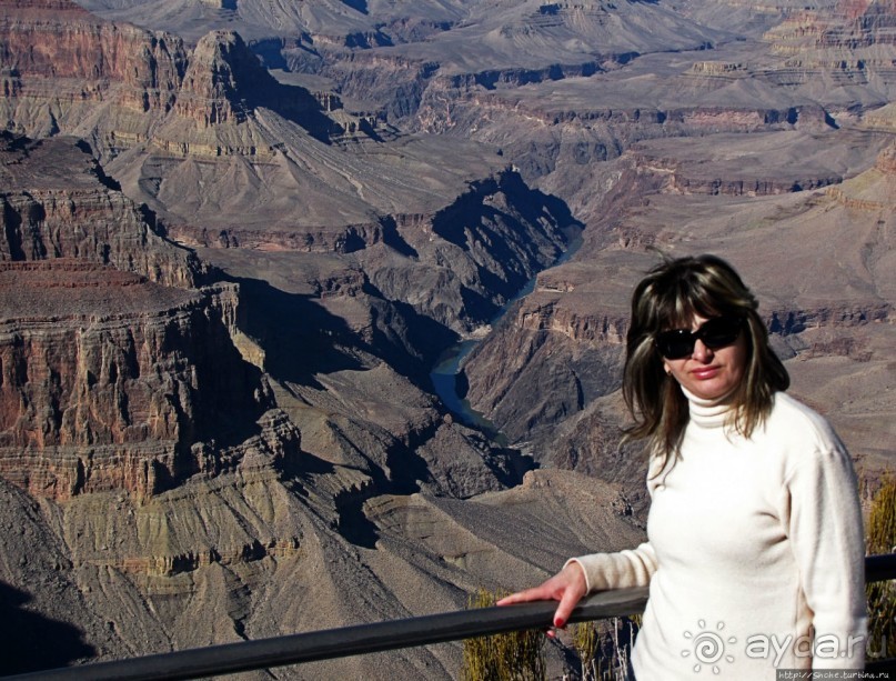 Гранд — потому что ну очень большой