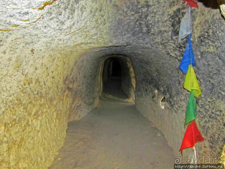 Пещерный город Лхонг