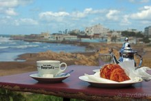 Под шум океанического прибоя