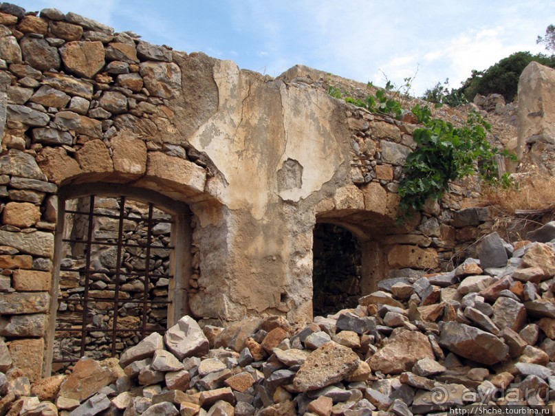 Спинолонга - остров-крепость на входе в залив Мирабелла