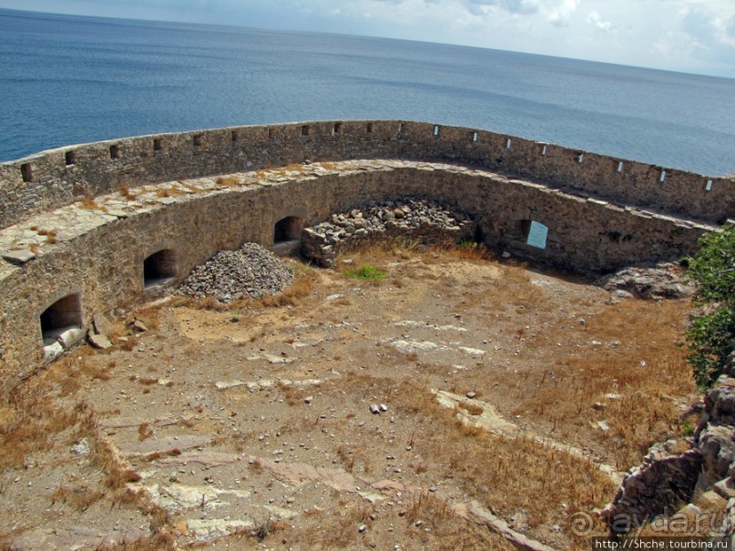 Спинолонга - остров-крепость на входе в залив Мирабелла