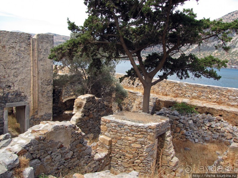 Спинолонга - остров-крепость на входе в залив Мирабелла