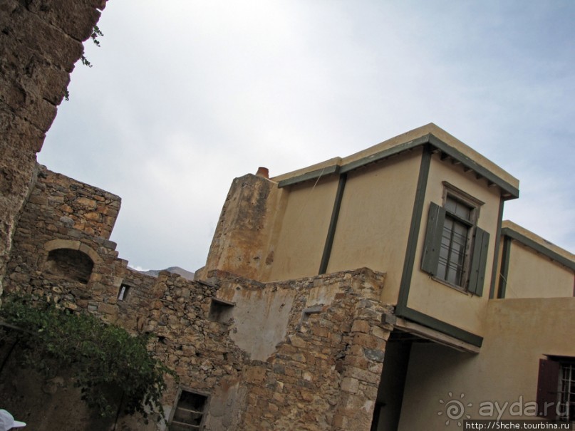 Спинолонга - остров-крепость на входе в залив Мирабелла