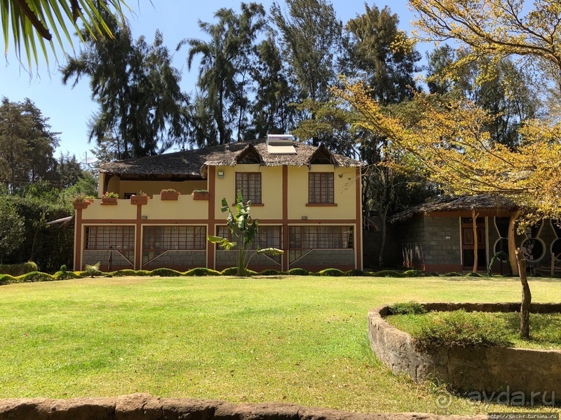 Прибыли в Кению в «Маленький Рай»