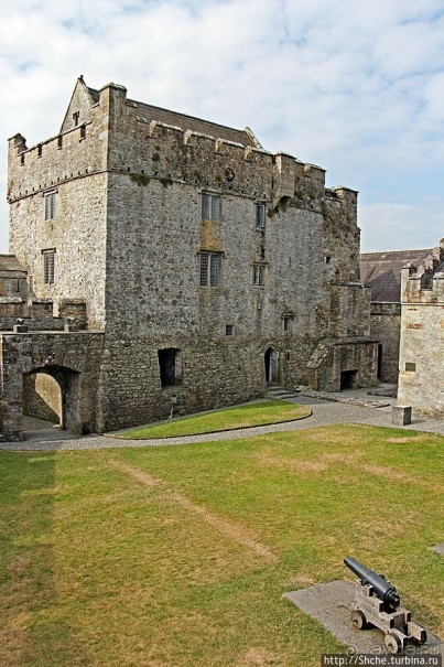 Замок Кэр — скромный красавец