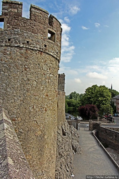 Замок Кэр — скромный красавец