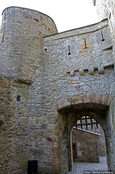 Замок Кэр — скромный красавец