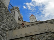 Над рекою Град стоит