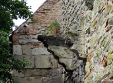 Над рекою Град стоит