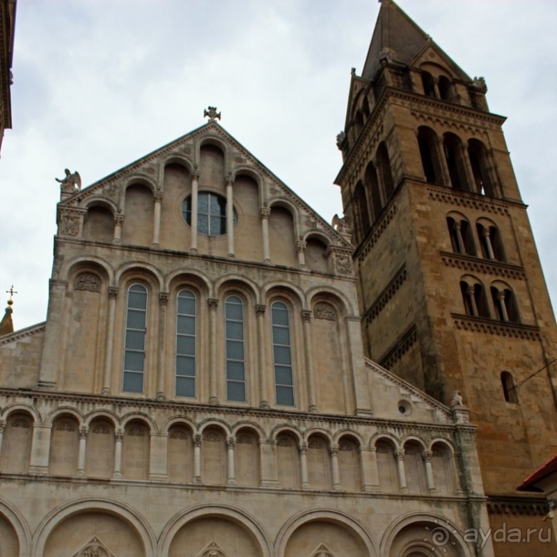 Роскошно! Собор Святых Петра и Павла в Пече