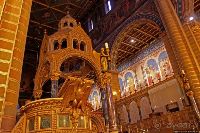 Роскошно! Собор Святых Петра и Павла в Пече