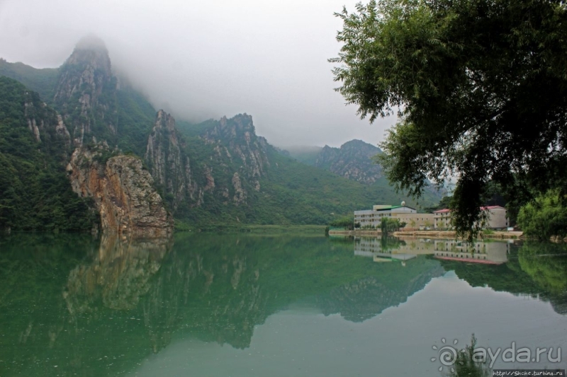 Катим по КНДР. Остановка на живописном озере Симпхен