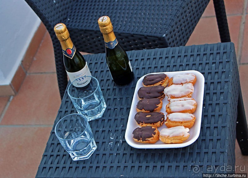 Заход солнца между Африкой и Испанией в Великобритании