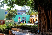 Скромная, но очень историческая площадь на холме в Макао