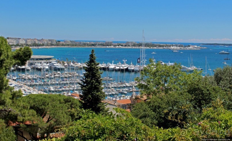 Канны. Старый порт для новеньких яхт