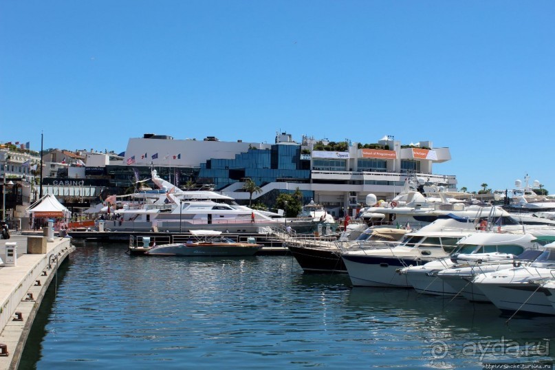 Канны. Старый порт для новеньких яхт