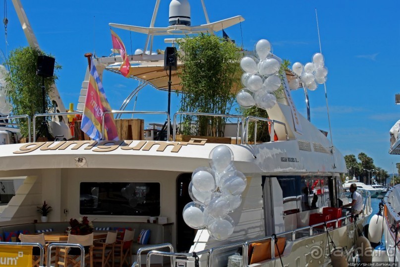 Канны. Старый порт для новеньких яхт