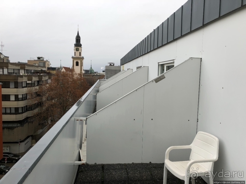 Хорошее размещение почти в центре «у Сени и у Гоги»