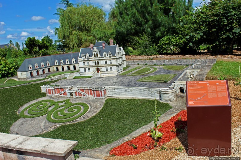 Альбом отзыва "Замки долины Луары — 14 евро за пучок"