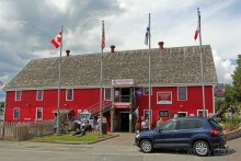 Ресторан морепродуктов с "бонусом" — проходом в музей