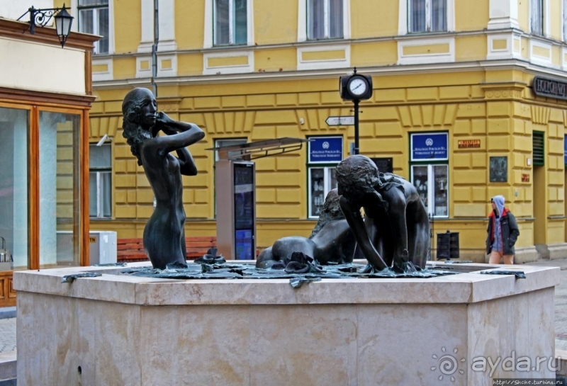 Площадь Героев — парк в центре венгерской Ньиредьхазы