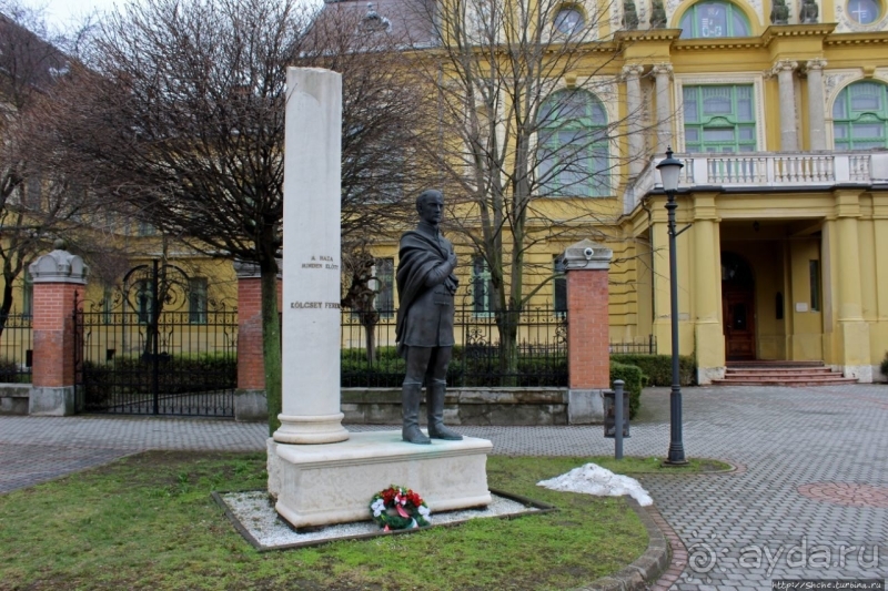 Площадь Героев — парк в центре венгерской Ньиредьхазы