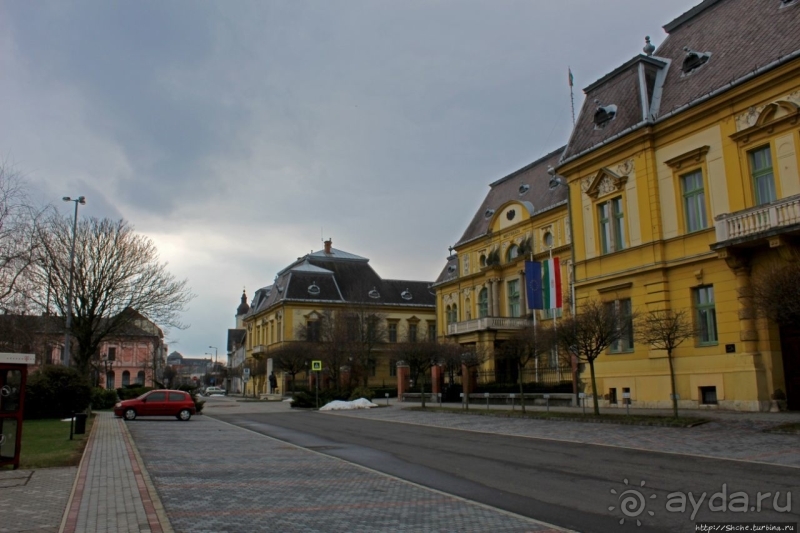 Площадь Героев — парк в центре венгерской Ньиредьхазы