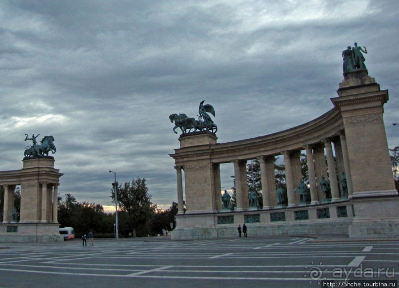 Короткий визит в Будапешт, Площадь Героев и стадион Пушкаша