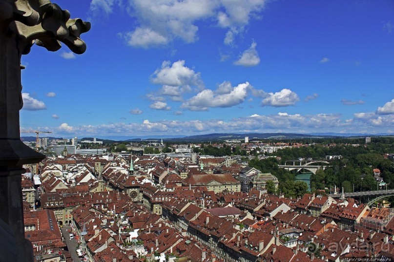 Bern Munster — важнейший позднеготический храм Швейцарии