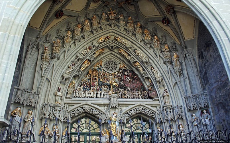 Bern Munster — важнейший позднеготический храм Швейцарии