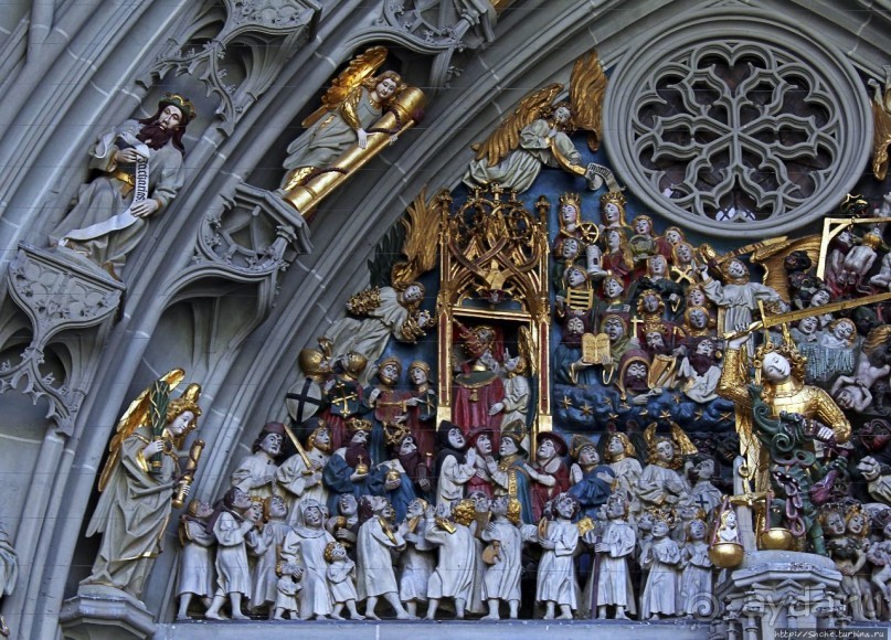 Bern Munster — важнейший позднеготический храм Швейцарии