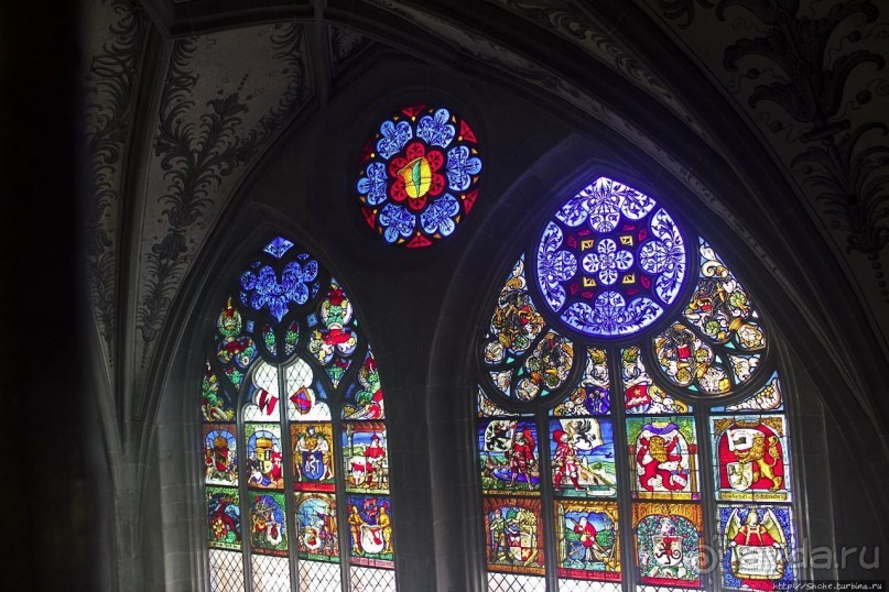 Bern Munster — важнейший позднеготический храм Швейцарии