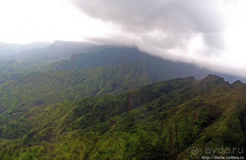 На вертолете над Кауаи. Завершение. Еще круг через горы