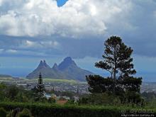 Тру-Серф — кратер спящего вулкана с лужицей на дне