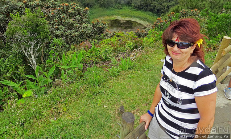 Тру-Серф — кратер спящего вулкана с лужицей на дне