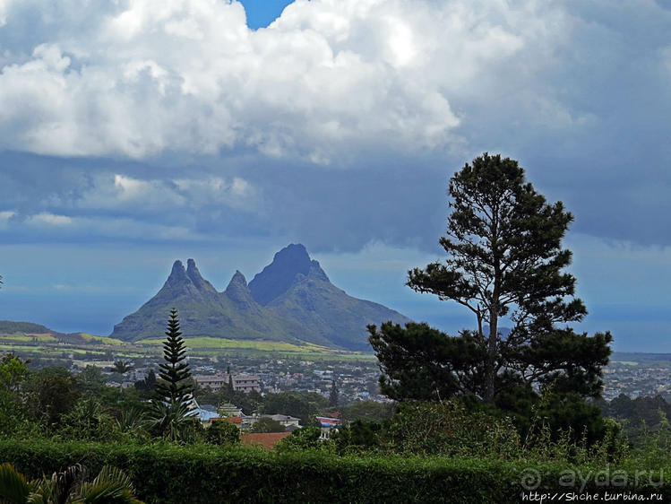 Тру-Серф — кратер спящего вулкана с лужицей на дне