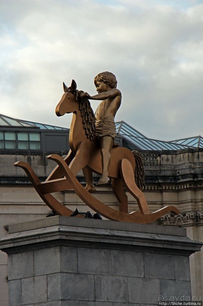 Трафальгарская площадь и колонна Нельсона